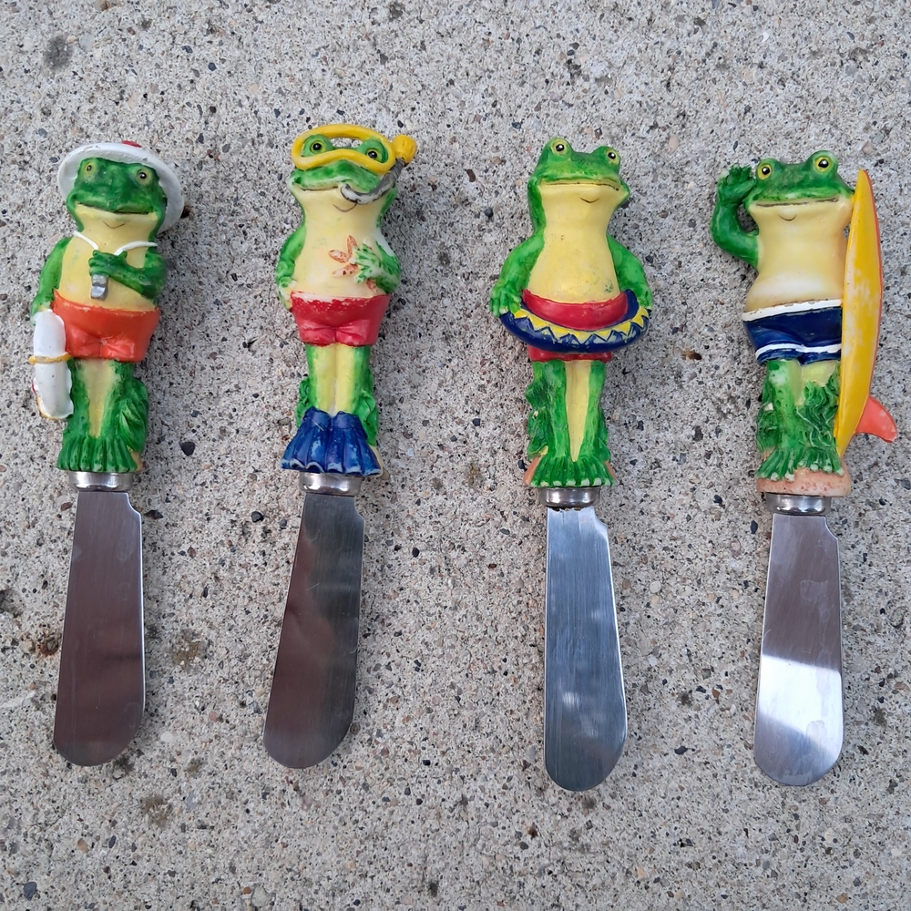 Set Of 4 Boston Warehouse Swimming Frog Cheese Spreader Summer Party Supply